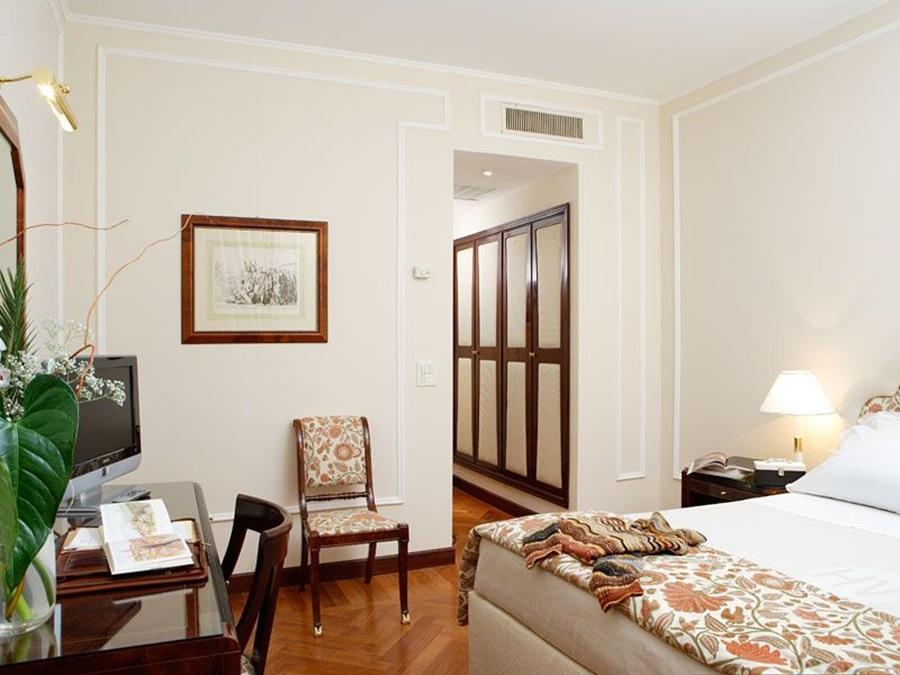 Hotel De La Ville Firenze Esterno foto