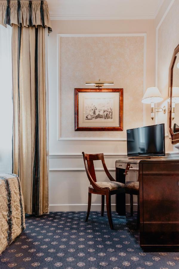 Hotel De La Ville Firenze Esterno foto