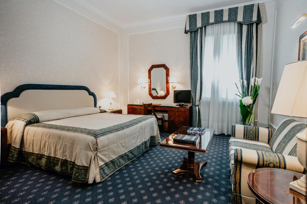 Hotel De La Ville Firenze Esterno foto
