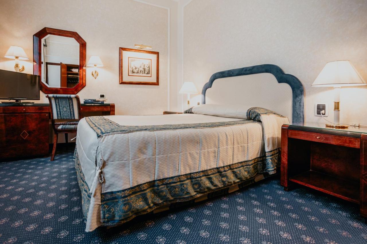 Hotel De La Ville Firenze Esterno foto