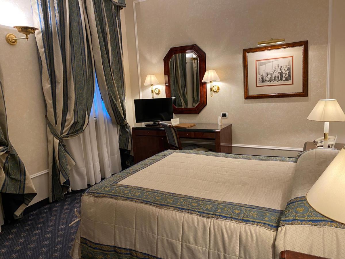Hotel De La Ville Firenze Esterno foto