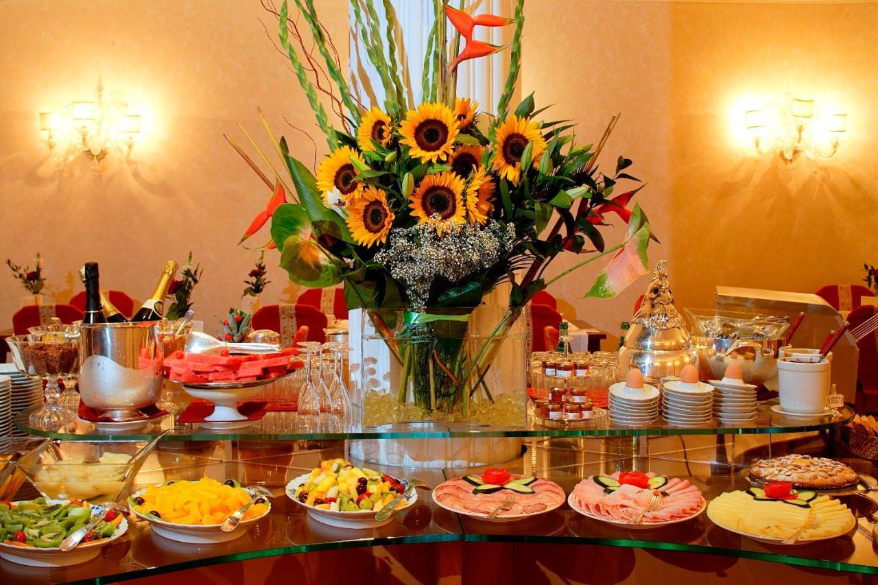 Hotel De La Ville Firenze Ristorante foto