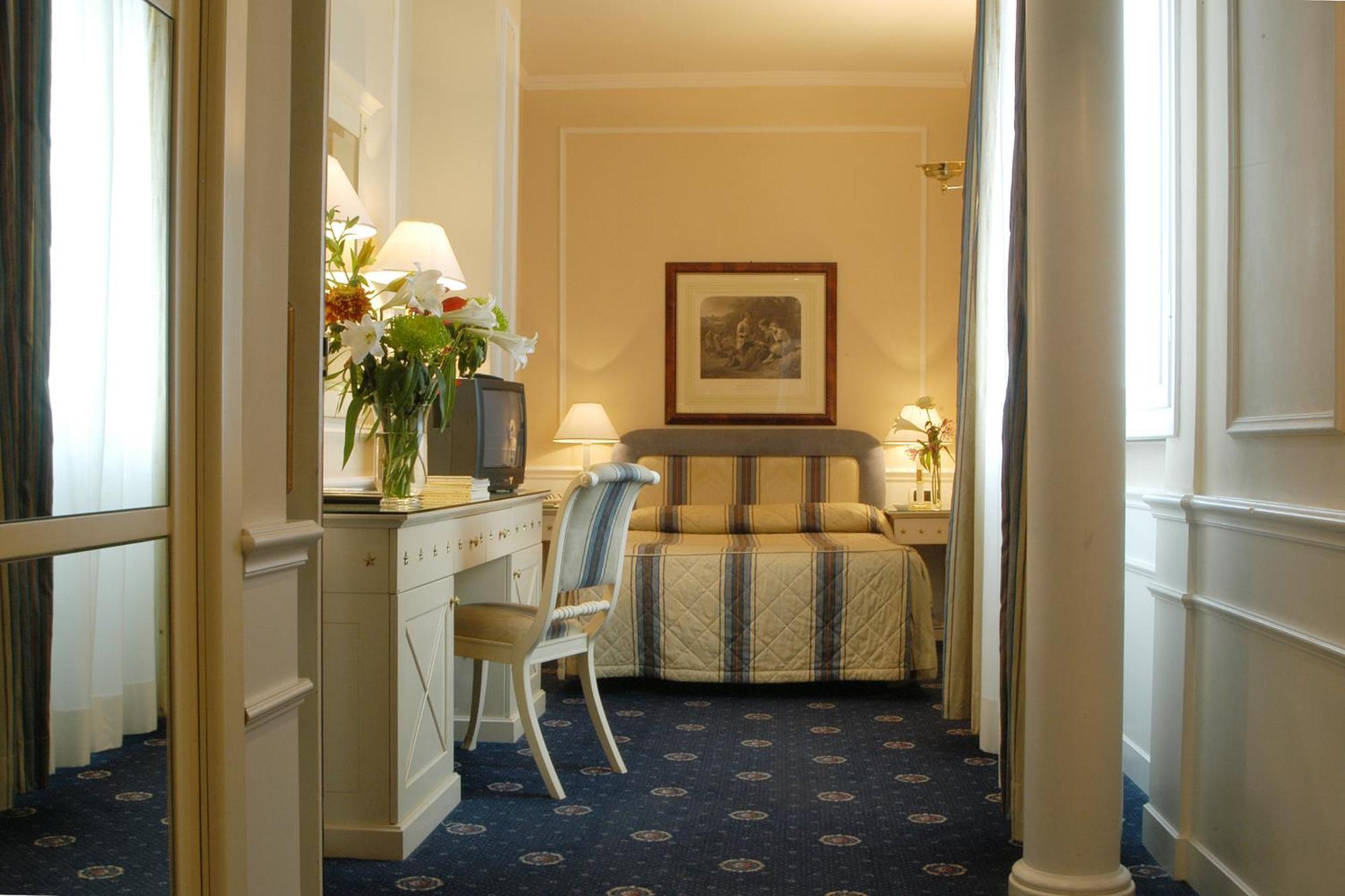Hotel De La Ville Firenze Esterno foto