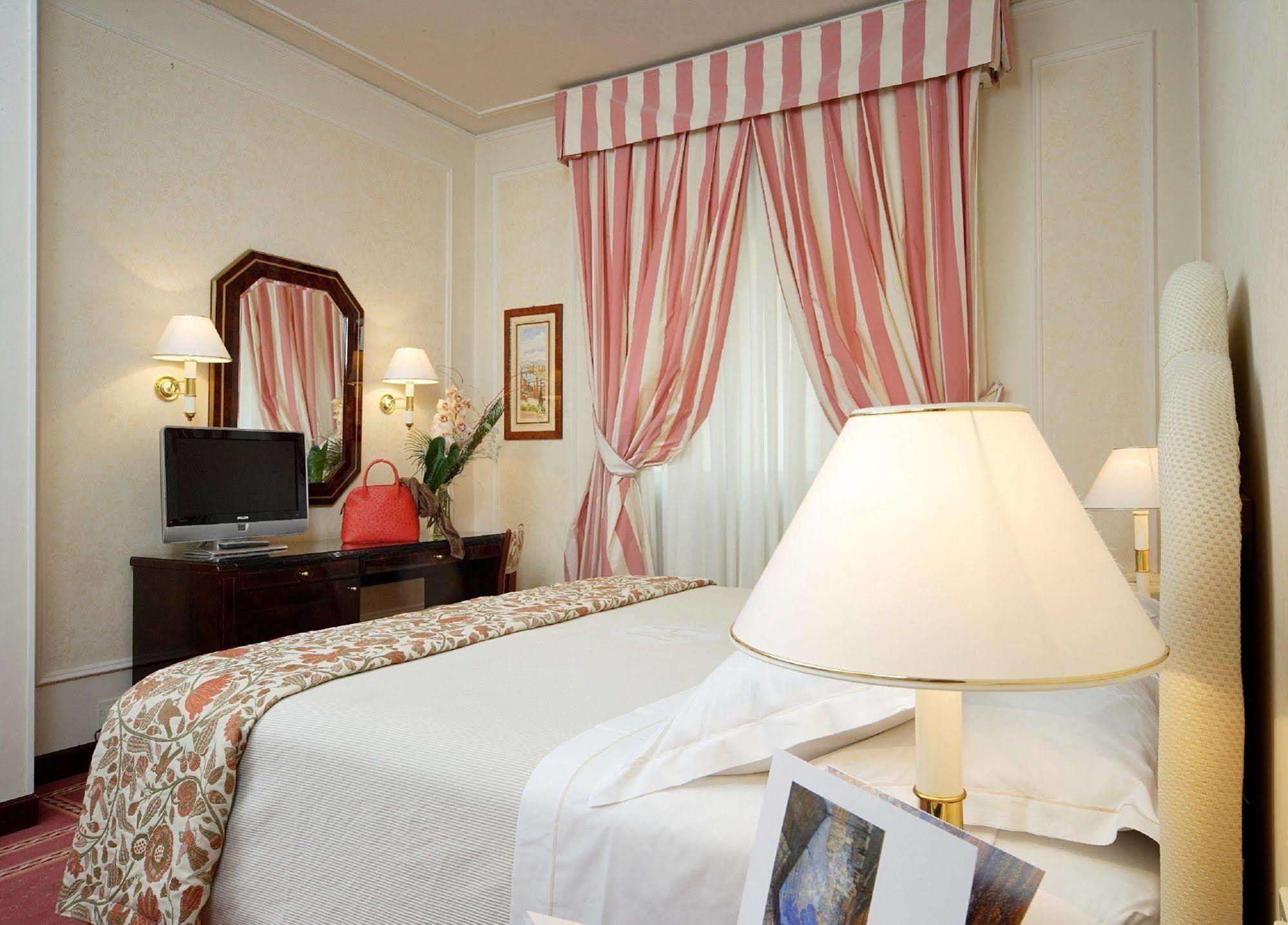 Hotel De La Ville Firenze Camera foto