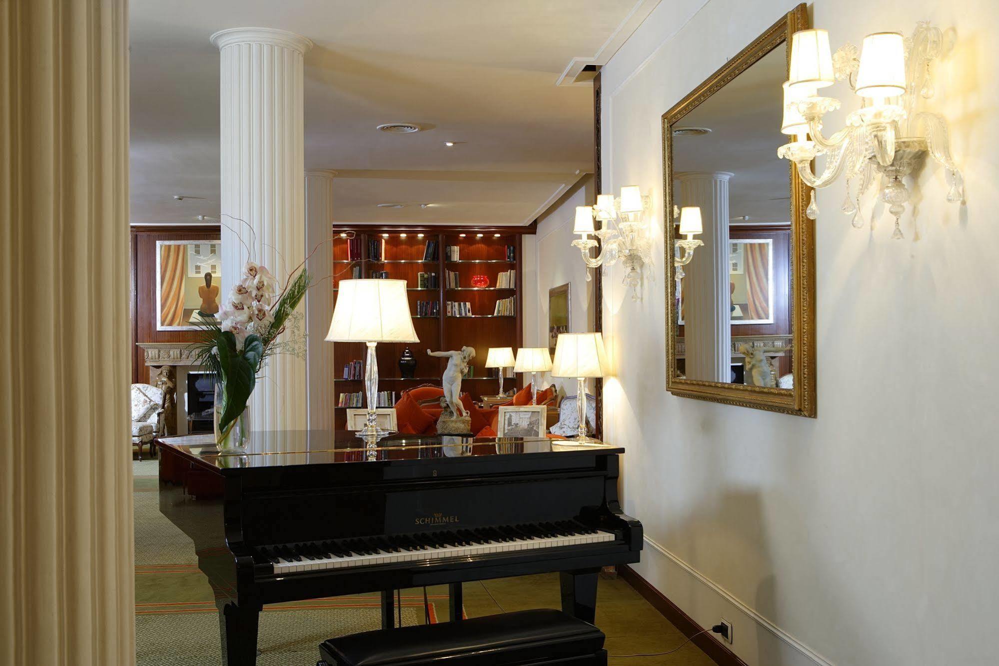 Hotel De La Ville Firenze Esterno foto