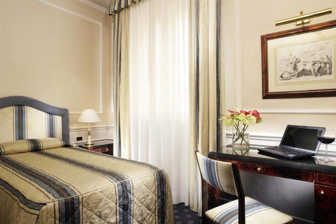 Hotel De La Ville Firenze Esterno foto